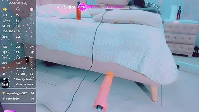 EmilyZaennz webcam