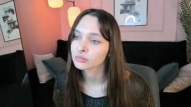 ChloeSunny webcam