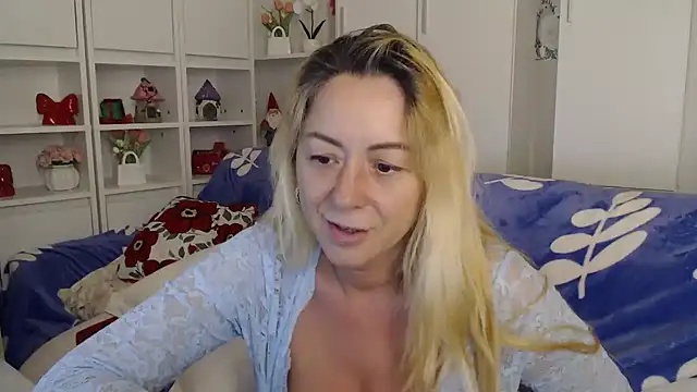 _karolynesyera_ webcam