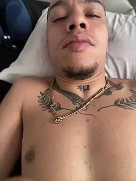 AlphaMasterXxx live sex cam