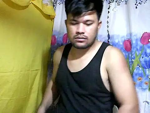 HairyHottestpinoyHandsome webcam