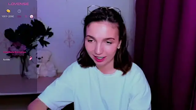 KindHazelHere_ webcam