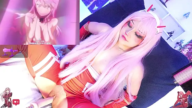 Kira-- webcam