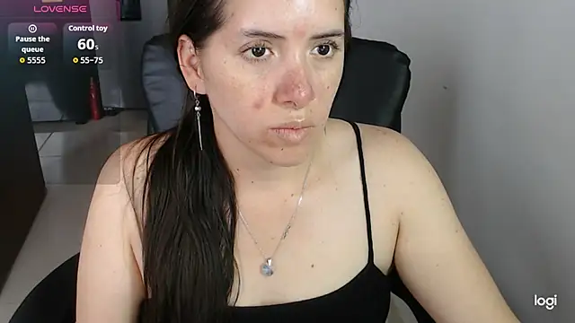 spicey_latina - Spicey_latina's free webcam - UK Sex Cams