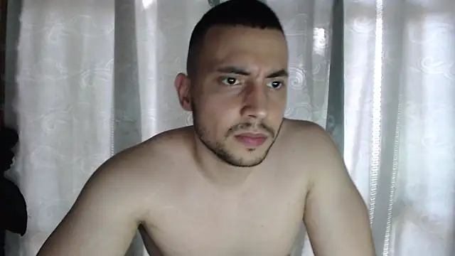 armando_2002 - Armando_2002's free webcam - UK Sex Cams