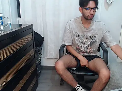 thomass1018 webcam