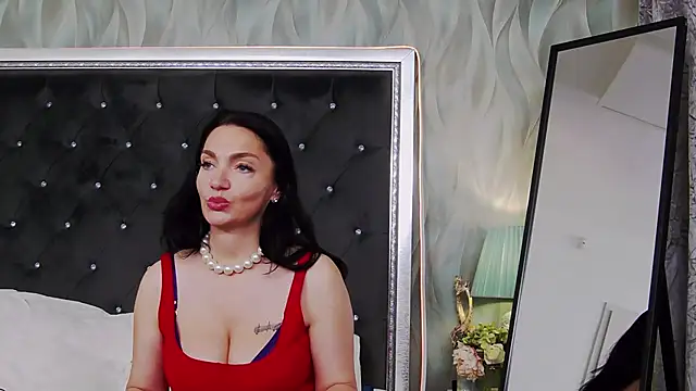gracemontclaire - GraceMontclaire's free webcam - UK Sex Cams
