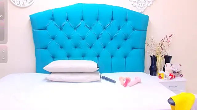 Nayla_Garner webcam