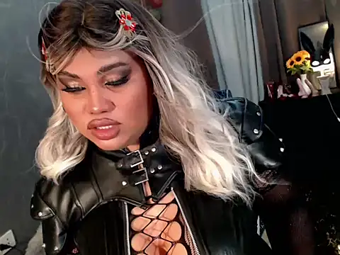 KitSmithCumerr live sex cam