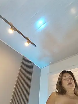 Elise-Leyton webcam