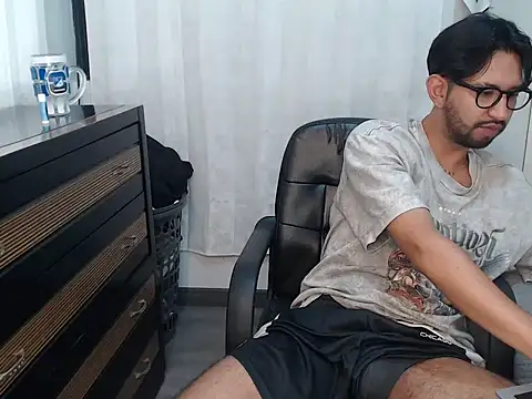 thomass1018 webcam