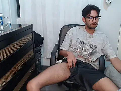 thomass1018 webcam