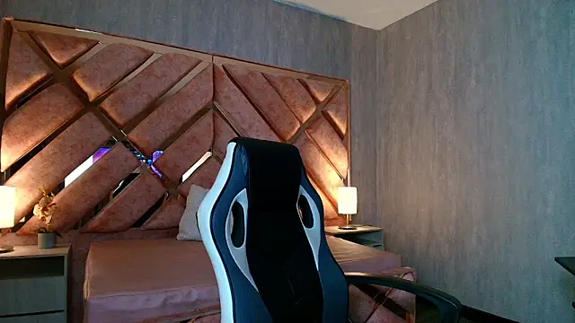 TamaraaHoney webcam