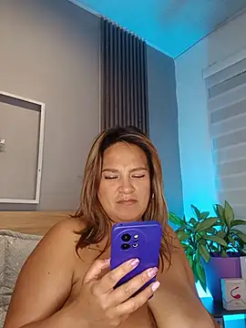 Elise-Leyton webcam