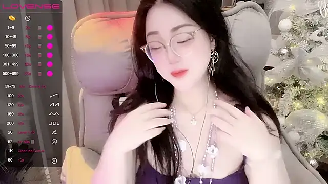 Monica-666888- webcam
