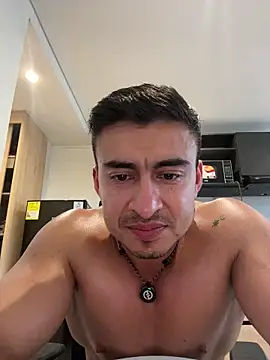 chris_clarck (M young) - undress me in the gym bathroom 🥵🥵🥵
