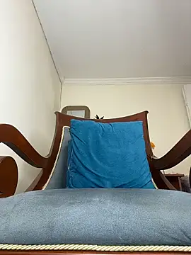 LilaRvsh webcam