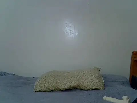 Dola_Moon webcam