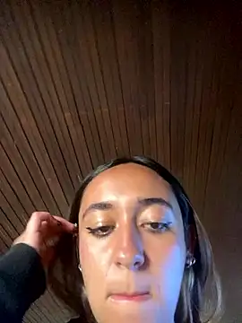 Im_Luuu webcam