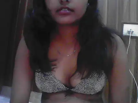 Diana_Penty webcam
