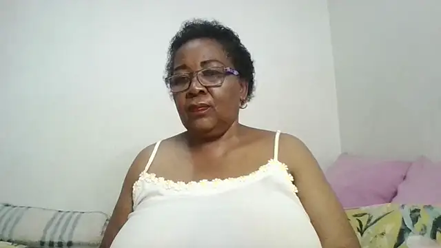 KinkyRicoSaisyours webcam