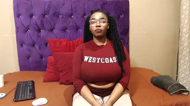 EBONYBUSTYY webcam