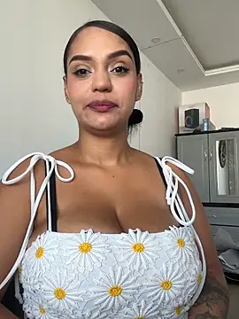 Sara-77 webcam