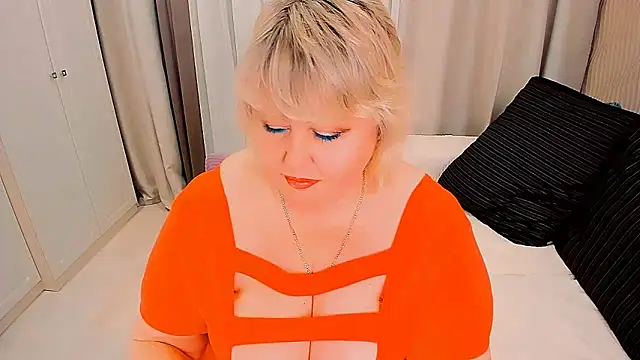 BIGTITSBBW webcam