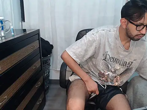 thomass1018 webcam