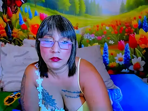 indianroxy webcam