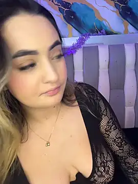 Antonella_Julieta webcam