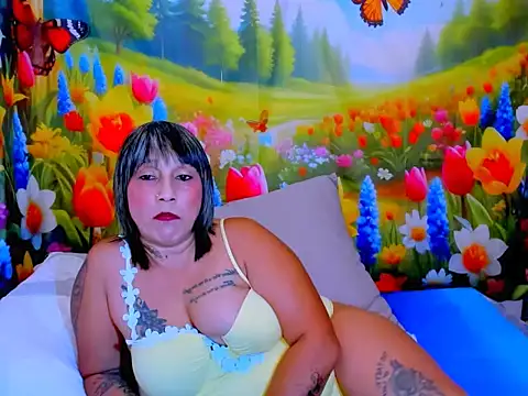 indianroxy webcam