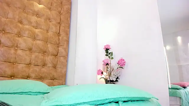 violet_giraldo webcam