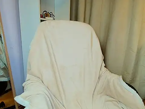 khaleesi_sy webcam
