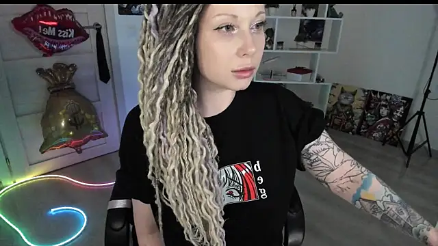 honeysallymoore - HoneySallyMoore's free webcam