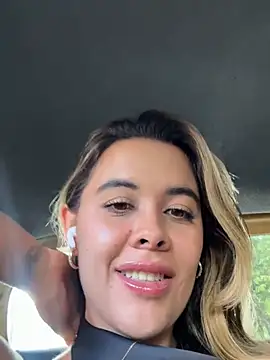 Emilia_Bakerr webcam