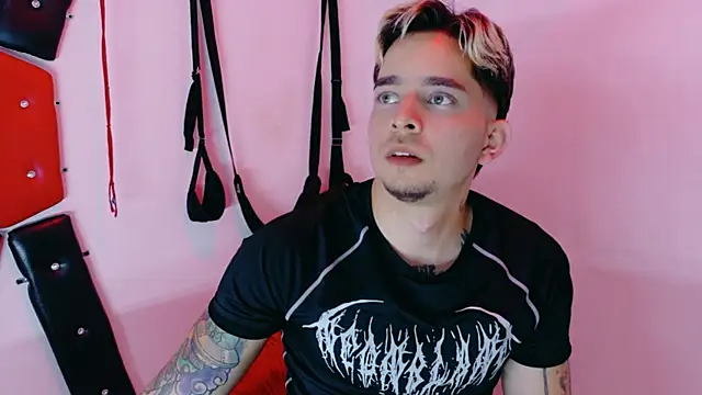 AliceandMax webcam