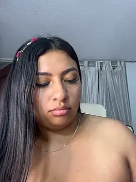 Issa_Santana webcam