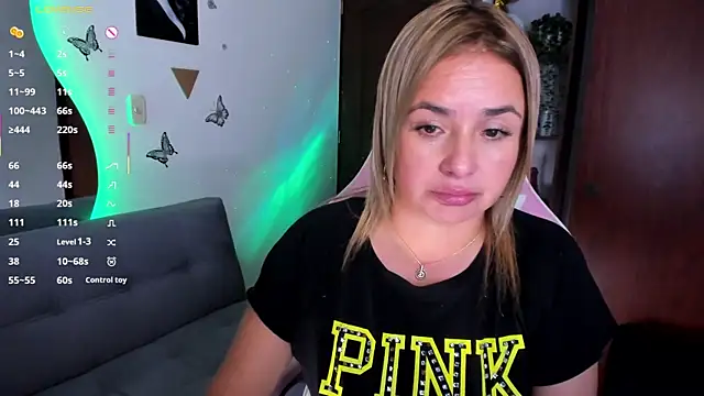 luciamature_ webcam