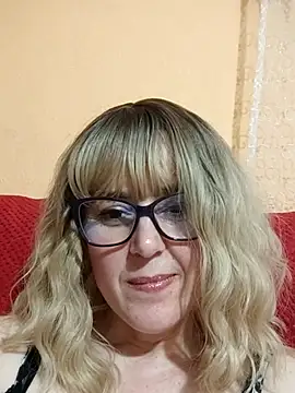 Amelialove42 webcam