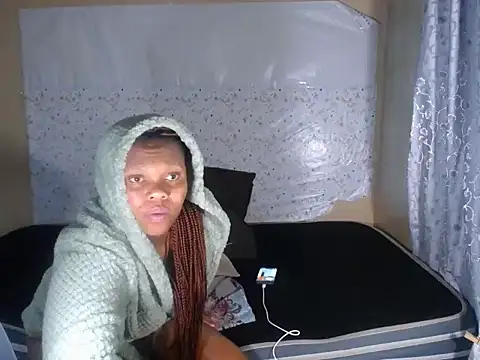 TyraTrixie webcam