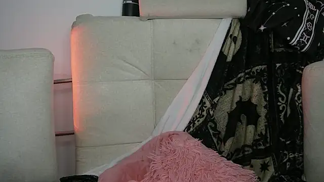 ari_kat webcam