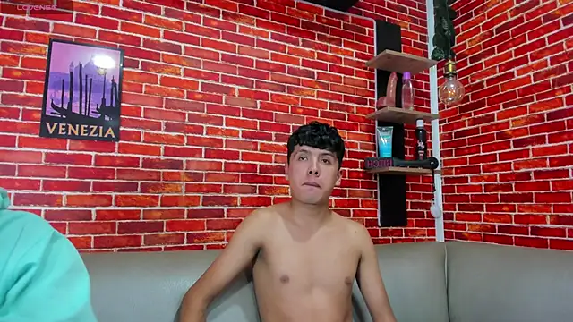 Hoot_boyss_ webcam