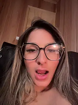 AliceStone19 webcam