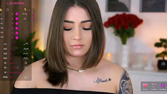 AishaSins live sex cam