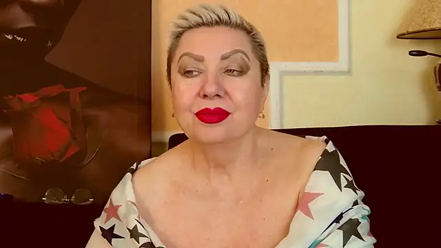 LadyPosh webcam