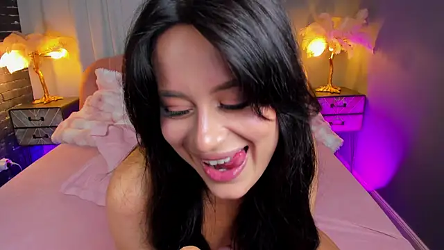 AmedeeaBanks webcam