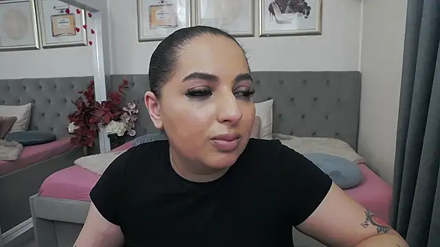 BustyAllyy webcam