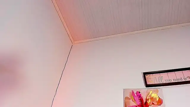 SagiraBelle webcam