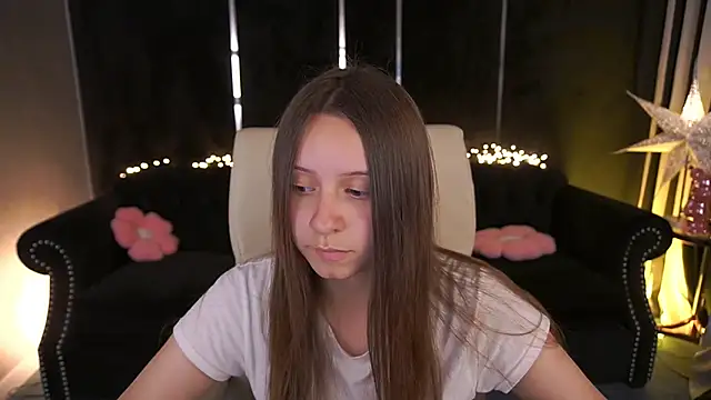 TinyNatalie webcam